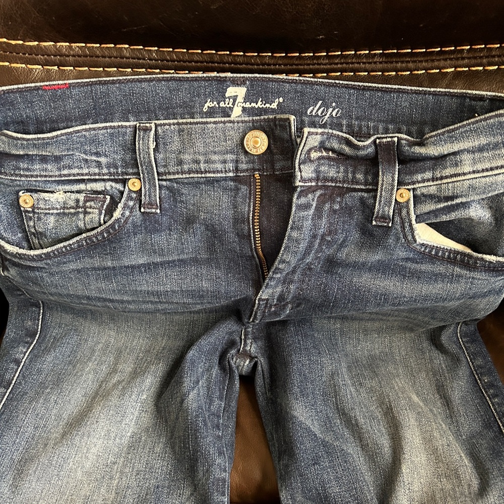 7For All Mankind. Size 28 - Picture 2 of 2